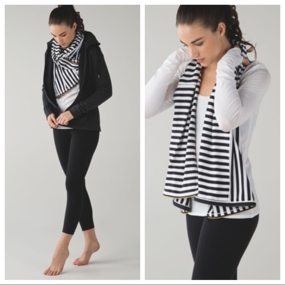 lululemon athletica Accessories - ▪️Lululemon▪️Vinyasa Scarf *Zips*